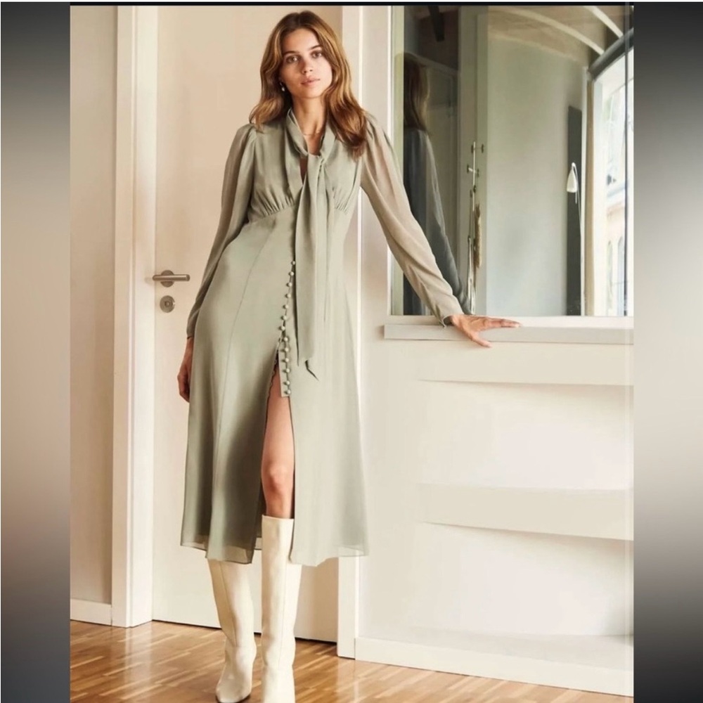 Aritzia Wilfred Sage Green Mambo Midi Dress Size 4